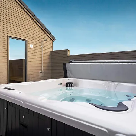 Luxury Retreat By Hasmark - By Traum בית נופש *